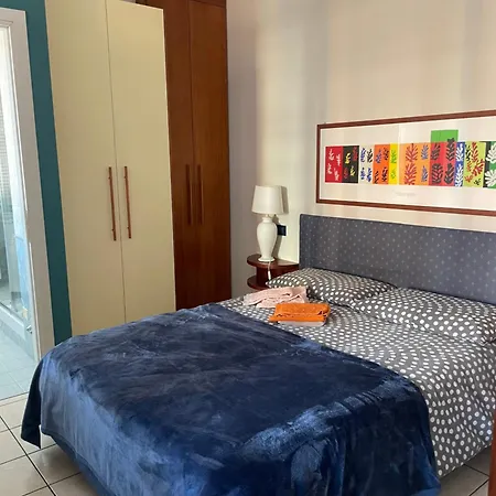 Goodluck Apartment *